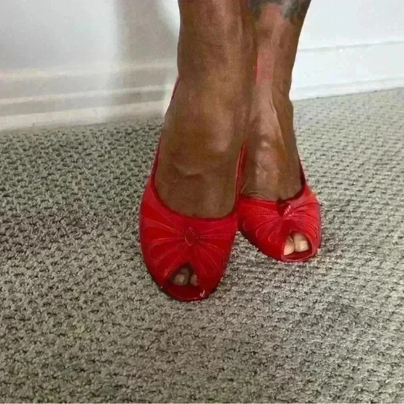 Vintage Marc Jacob Red heels in good condition Size 8.5 - Picture 6 of 9